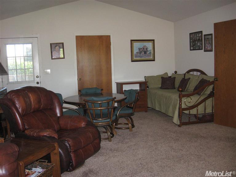 15426 Elm Ave, Patterson, CA 95363 photo 5