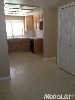 1028 Copper Falls Ct, Modesto, CA 95355 photo 3