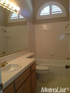 1028 Copper Falls Ct, Modesto, CA 95355 photo 8