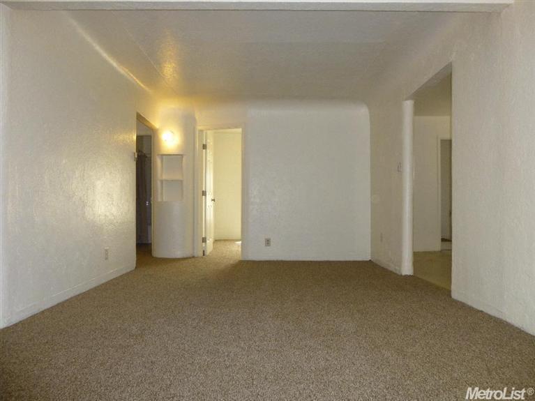 1208 Eugene Ave, Modesto, CA 95351 photo 3