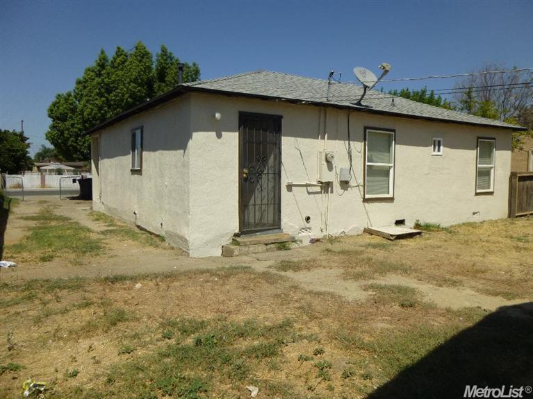 1208 Eugene Ave, Modesto, CA 95351 photo 11