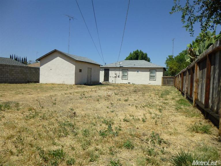 1208 Eugene Ave, Modesto, CA 95351 photo 13