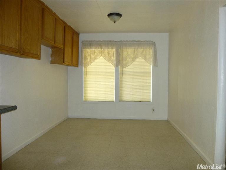 1208 Eugene Ave, Modesto, CA 95351 photo 5