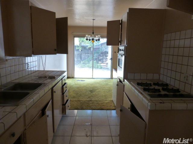 2431 E 6th St, Stockton, CA 95205 photo 3