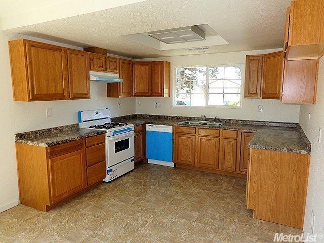 3108 Crownview Dr, Ceres, CA 95307 photo 7