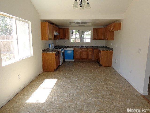 3108 Crownview Dr, Ceres, CA 95307 photo 10