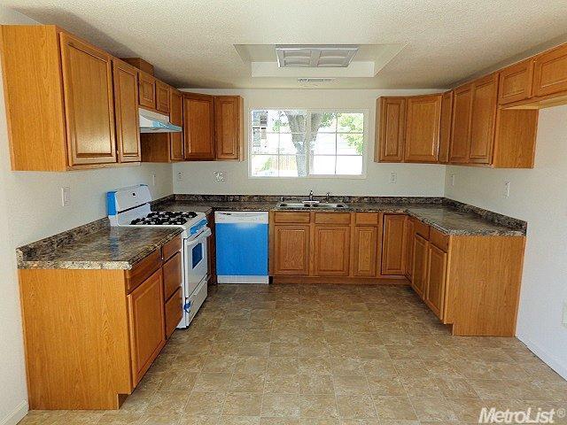 3108 Crownview Dr, Ceres, CA 95307 photo 6