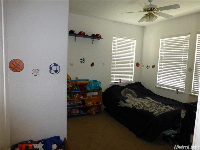 651 Brookhurst Blvd, Lathrop, CA 95330 photo 4