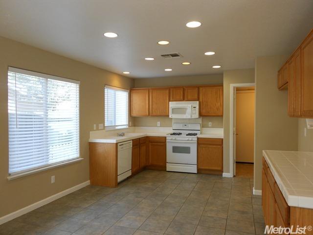 4245 Monhegan Way, Mather, CA 95655 photo 9