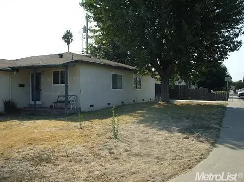 490 Sharon Ct, Manteca, CA 95336 photo 1