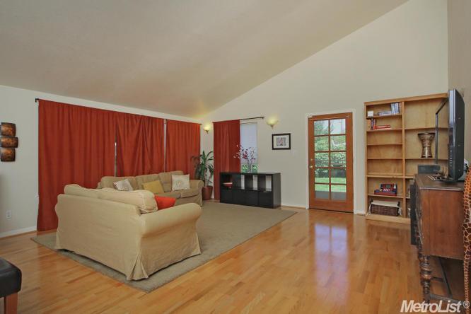1715 Chapman Pl, Davis, CA 95618 photo 9