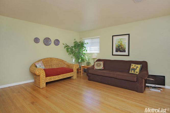 1715 Chapman Pl, Davis, CA 95618 photo 12