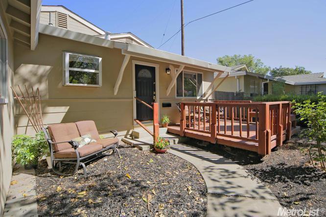 1715 Chapman Pl, Davis, CA 95618 photo 2