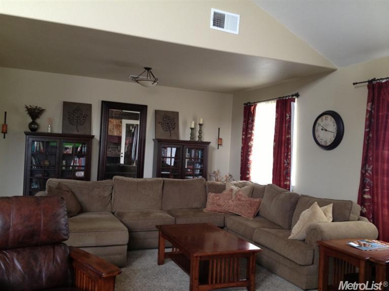1290 Callaway Cir, Ripon, CA 95366 photo 8