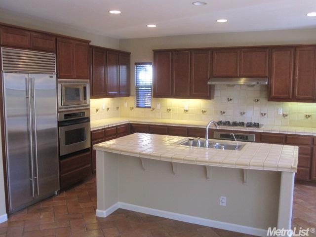 2718 Jackson Ave, Tracy, CA 95377 photo 2