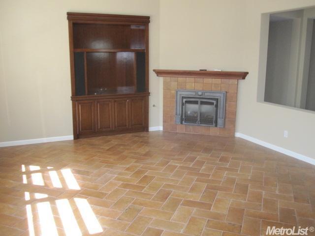 2718 Jackson Ave, Tracy, CA 95377 photo 4