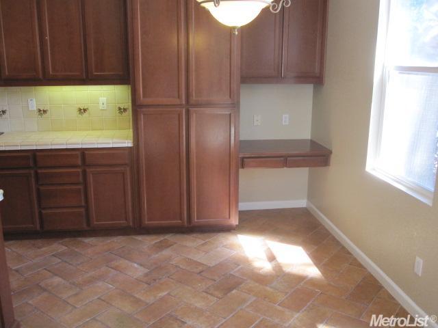 2718 Jackson Ave, Tracy, CA 95377 photo 3