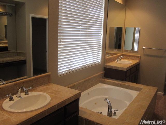 2718 Jackson Ave, Tracy, CA 95377 photo 8