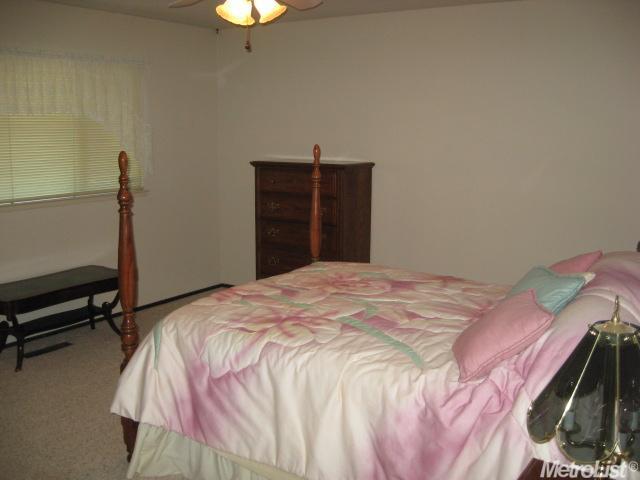 2409 Naas Ct, Modesto, CA 95358 photo 11