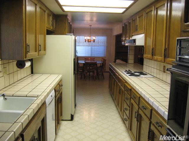 2409 Naas Ct, Modesto, CA 95358 photo 5