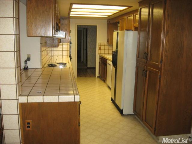 2409 Naas Ct, Modesto, CA 95358 photo 6