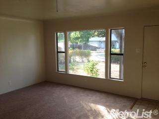 954 Long Ct, Modesto, CA 95350 photo 2