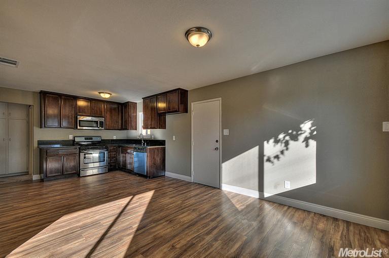 5304 Valparaiso, Sacramento, CA 95841 photo 5