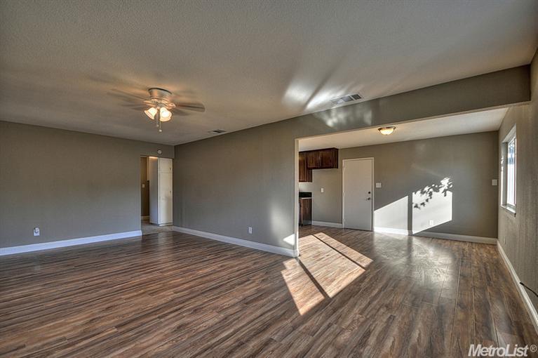 5304 Valparaiso, Sacramento, CA 95841 photo 4