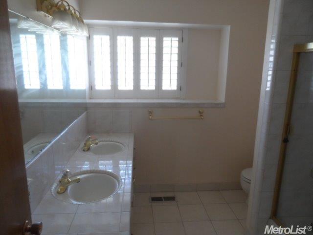 2108 Mauna Loa, Ceres, CA 95307 photo 2