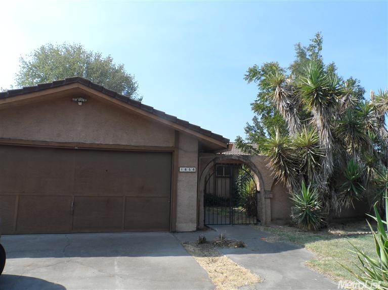 1656 E Olive Ave, Merced, CA 95340 photo 1
