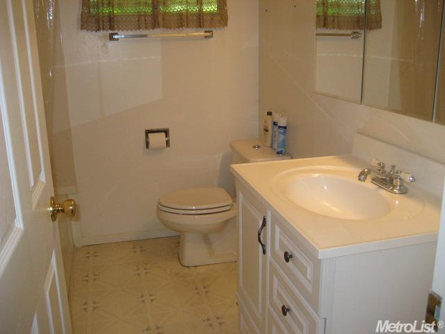 1342 Armstrong Dr, Manteca, CA 95336 photo 6