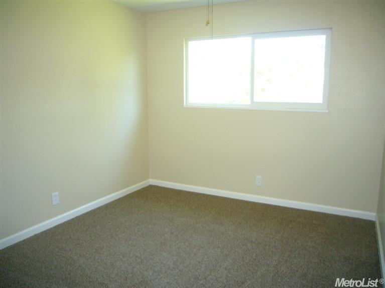 153 Ribier Ave, Modesto, CA 95350 photo 7