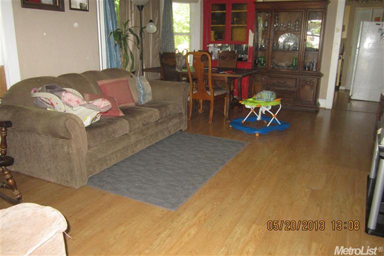 136 W 19th St, Merced, CA 95340 photo 2
