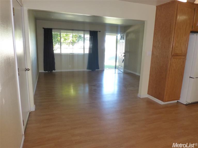 1086 Agate, Manteca, CA 95336 photo 5