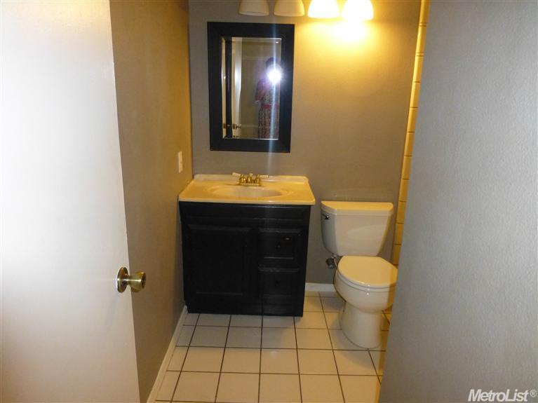 1086 Agate, Manteca, CA 95336 photo 7