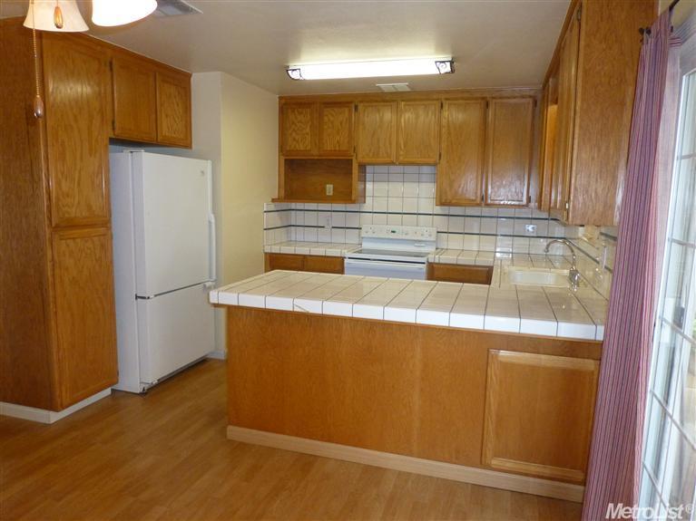 1086 Agate, Manteca, CA 95336 photo 6