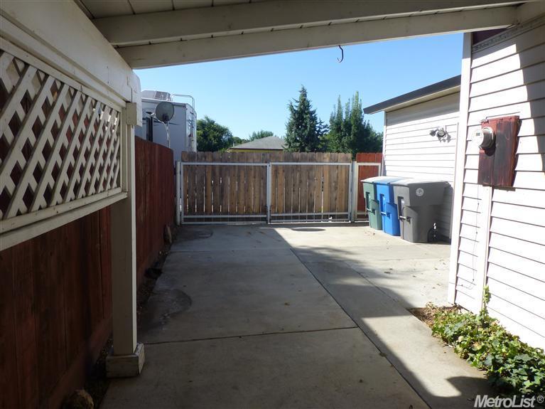 1086 Agate, Manteca, CA 95336 photo 13
