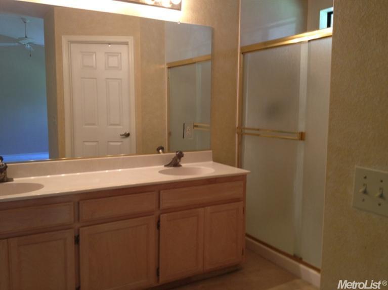 4057 Saint Patrick Pl, Turlock, CA 95382 photo 21