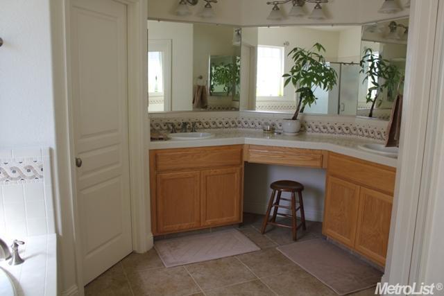 634 Cistus St, Manteca, CA 95337 photo 8