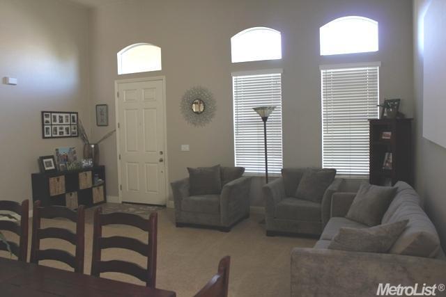 634 Cistus St, Manteca, CA 95337 photo 2