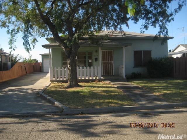 320 Carnation Ave, Gustine, CA 95322 photo 1