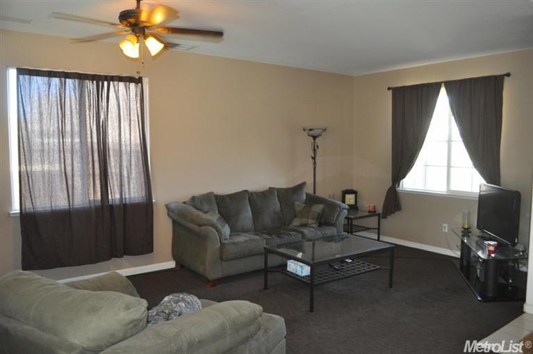 1400 Angus St, Patterson, CA 95363 photo 2