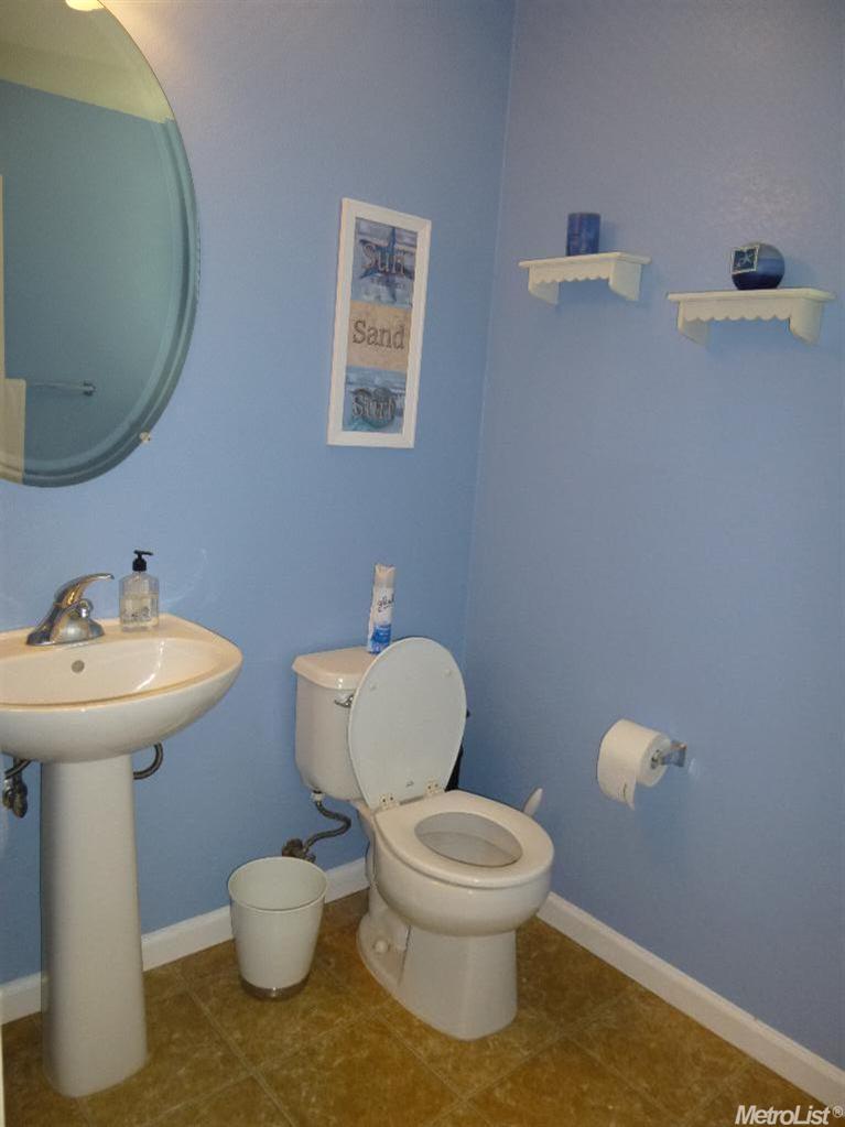 3710 Macadamia Ln, Ceres, CA 95307 photo 9