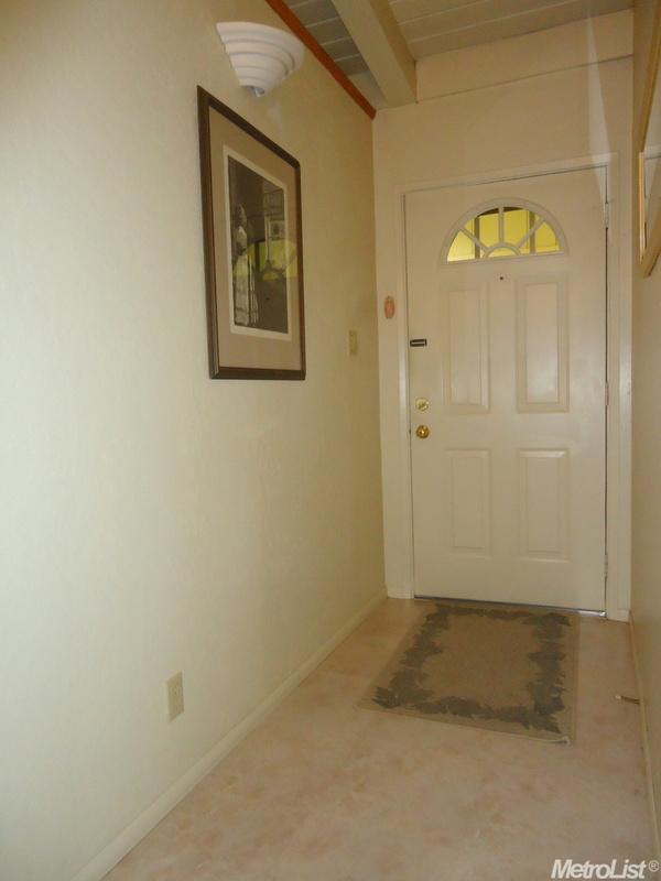 4928 Melvin Dr, Carmichael, CA 95608 photo 4