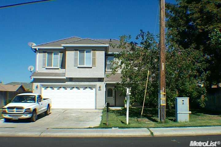 751 W Alameda St, Manteca, CA 95336 photo 1