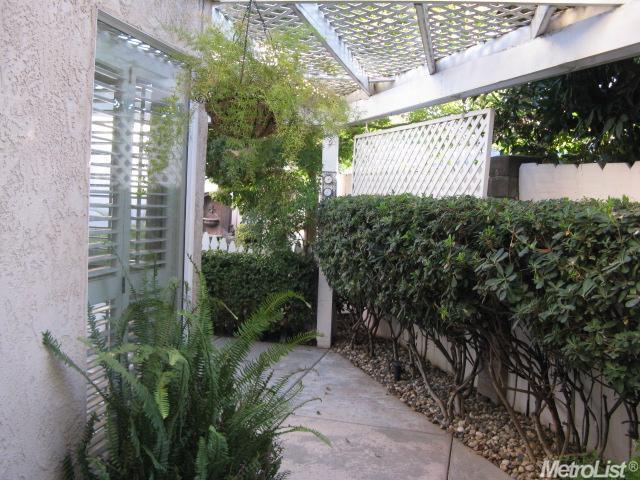 2121 Gainsboro Pl, Modesto, CA 95355 photo 2