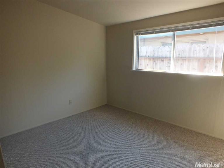 664 Lessley Pl, Davis, CA 95616 photo 9