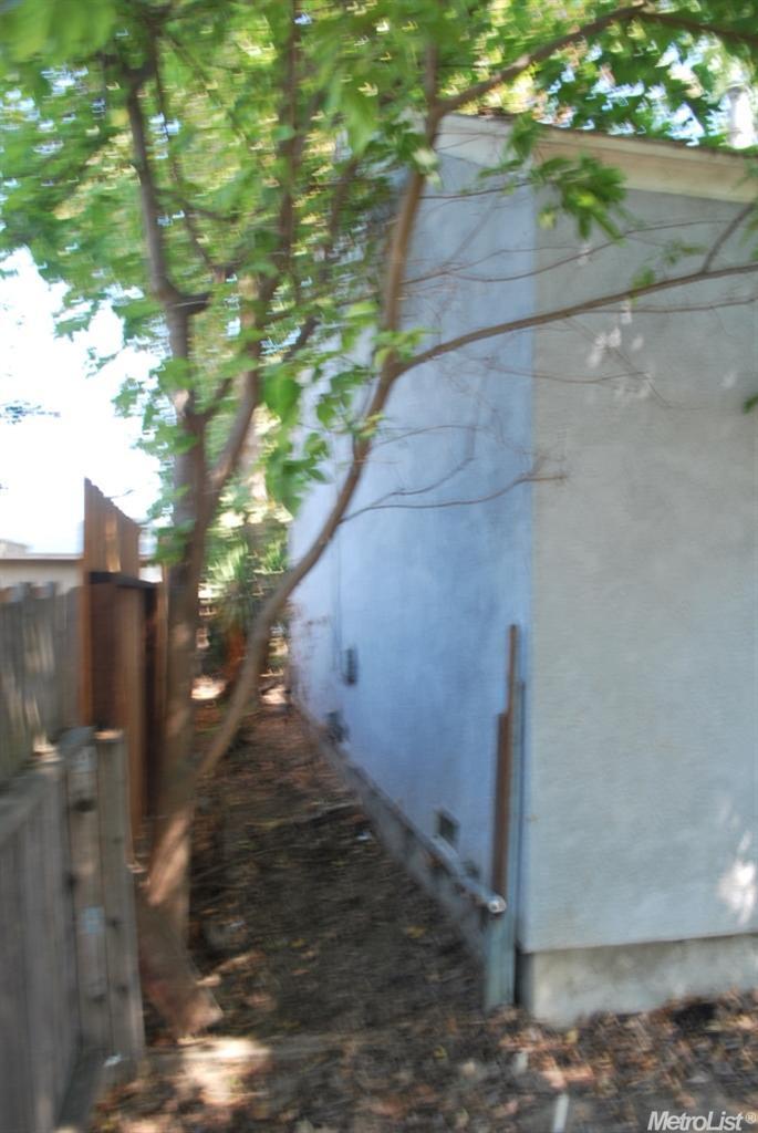 1213 Tuolumne, Modesto, CA 95351 photo 3
