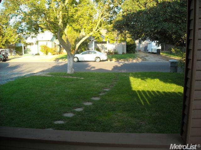 1625 Mitchell Ave, Escalon, CA 95320 photo 3