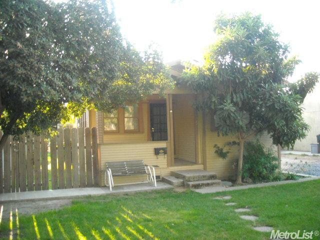 1625 Mitchell Ave, Escalon, CA 95320 photo 2